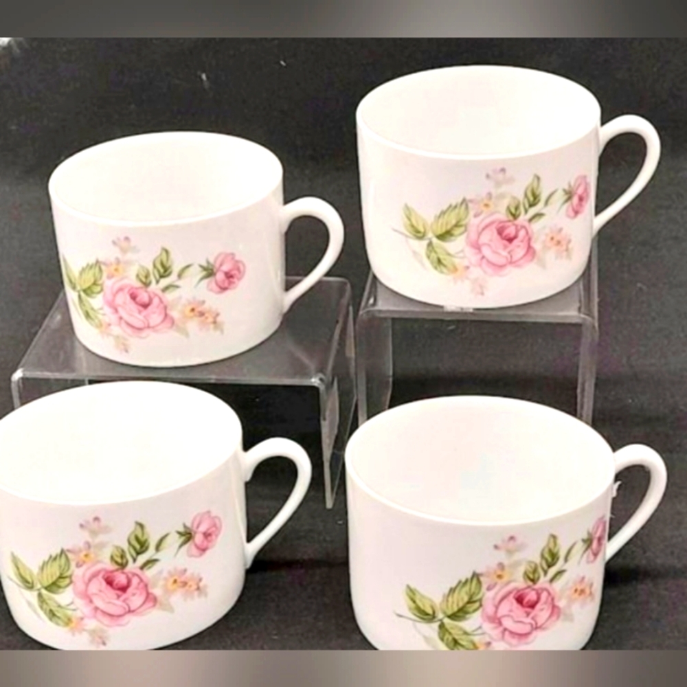 LIMOGES Rare FRANCE Veritable Porcelaine de Grand Feu Rose motif Fine Porcelain